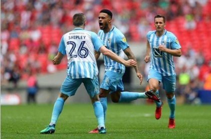 记者:梅西将与巴萨签约10年 记者:梅西将与巴萨签约10年